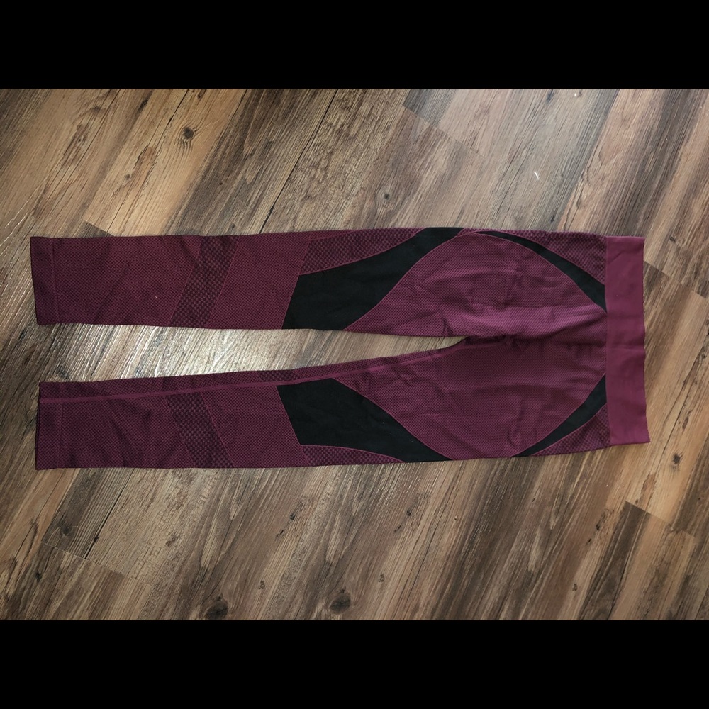 Burgundy leggings